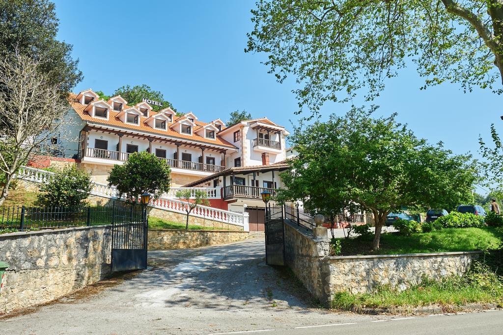 Hotel Solatorre Comillas Buitenkant foto